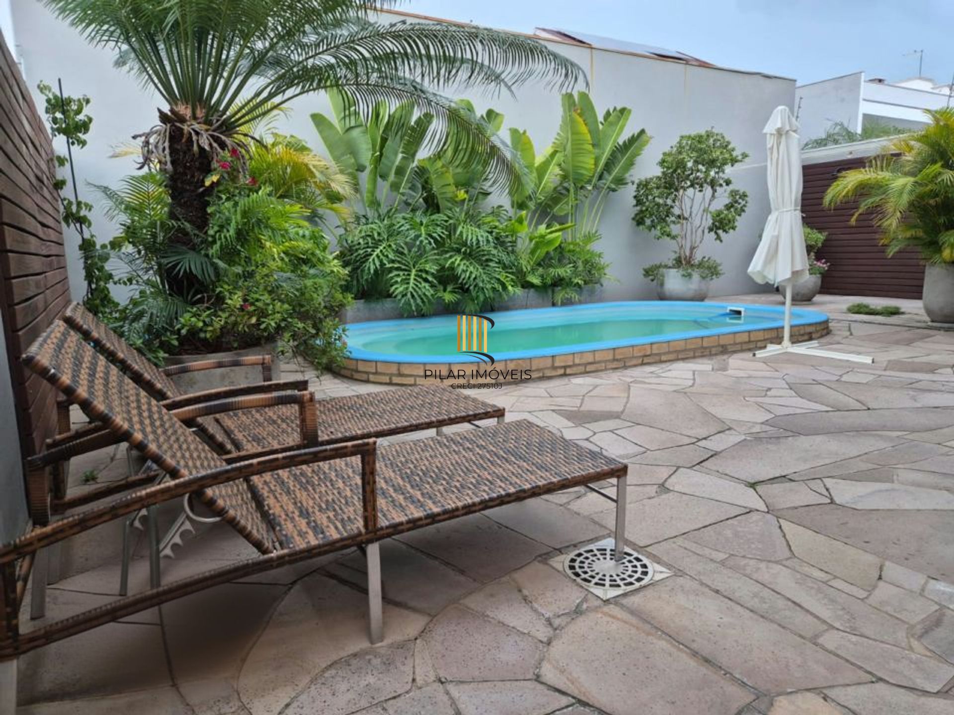 Casa de 3 dormitórios e 2 vagas de garagem coberta Canoas.