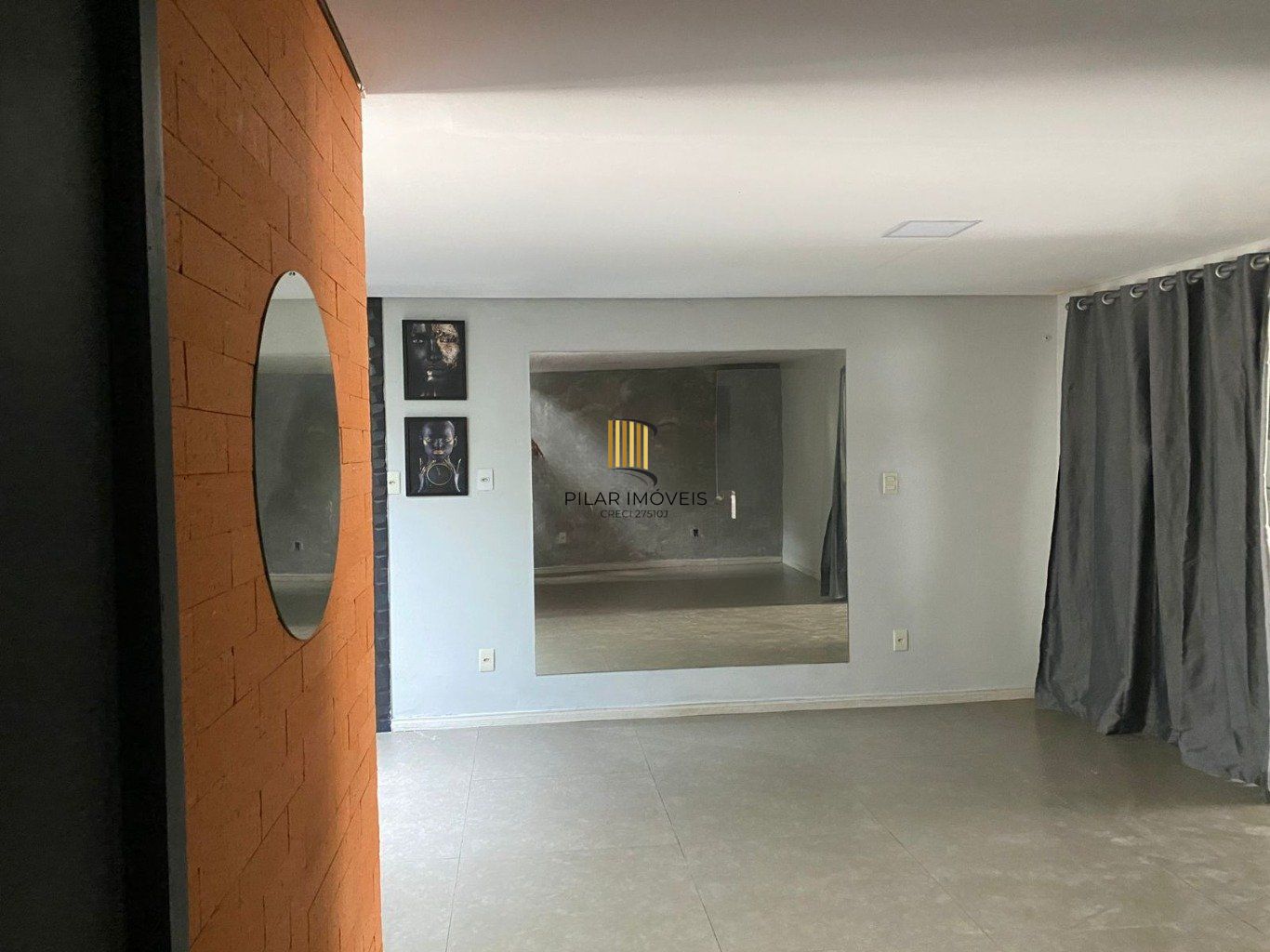 Casa com 156m², 4 dormitórios, 3 vagas no Ecoville.