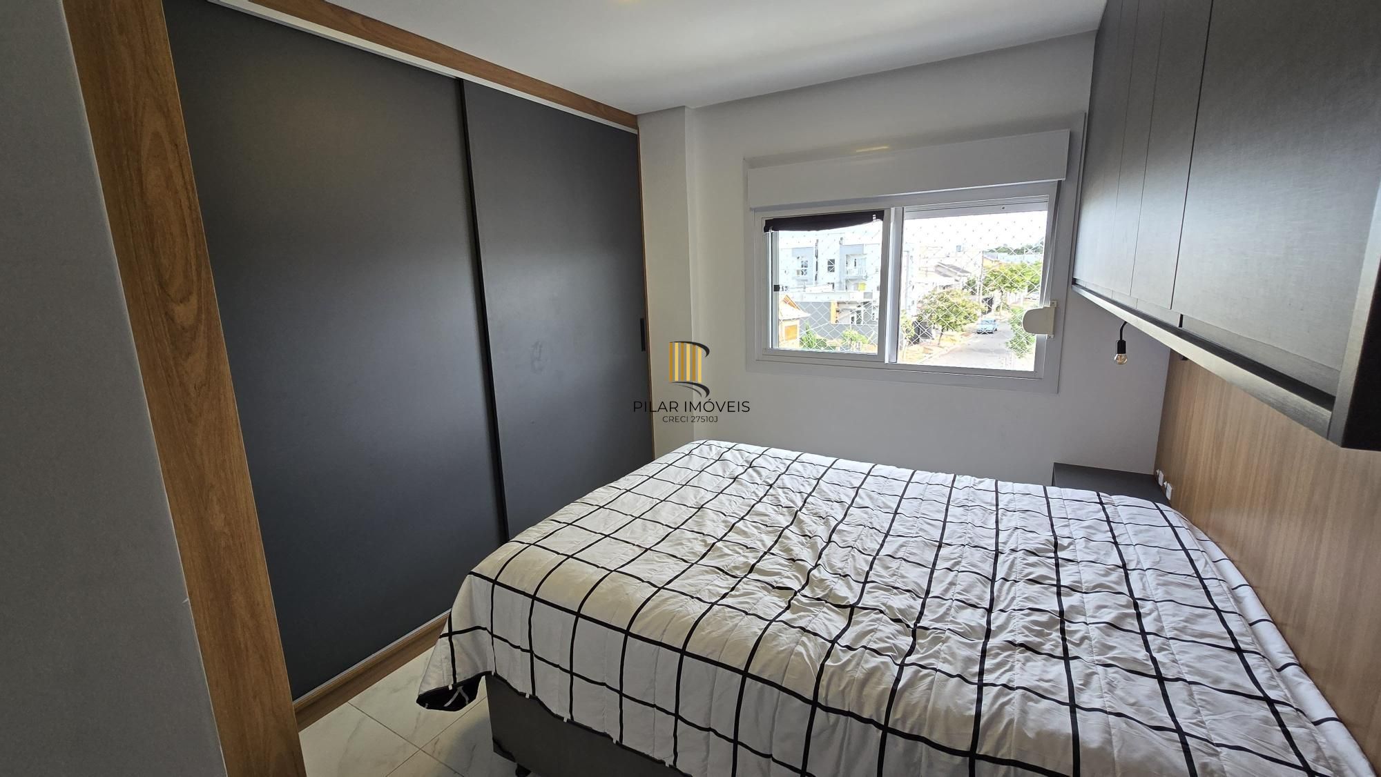 Apartamento semimobiliado com 2 dormitórios (1 suíte) em Gravataí