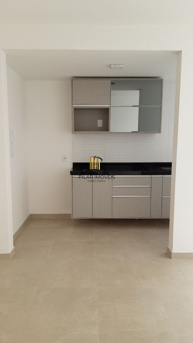 Apartamento de 2 dormitórios com 1 vaga de garagem e elevador em Canoas.