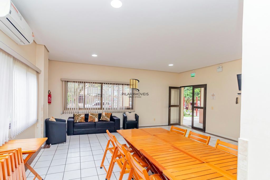 Apartamento com 3 quartos, vaga e elevador no Bairro Menino Deus