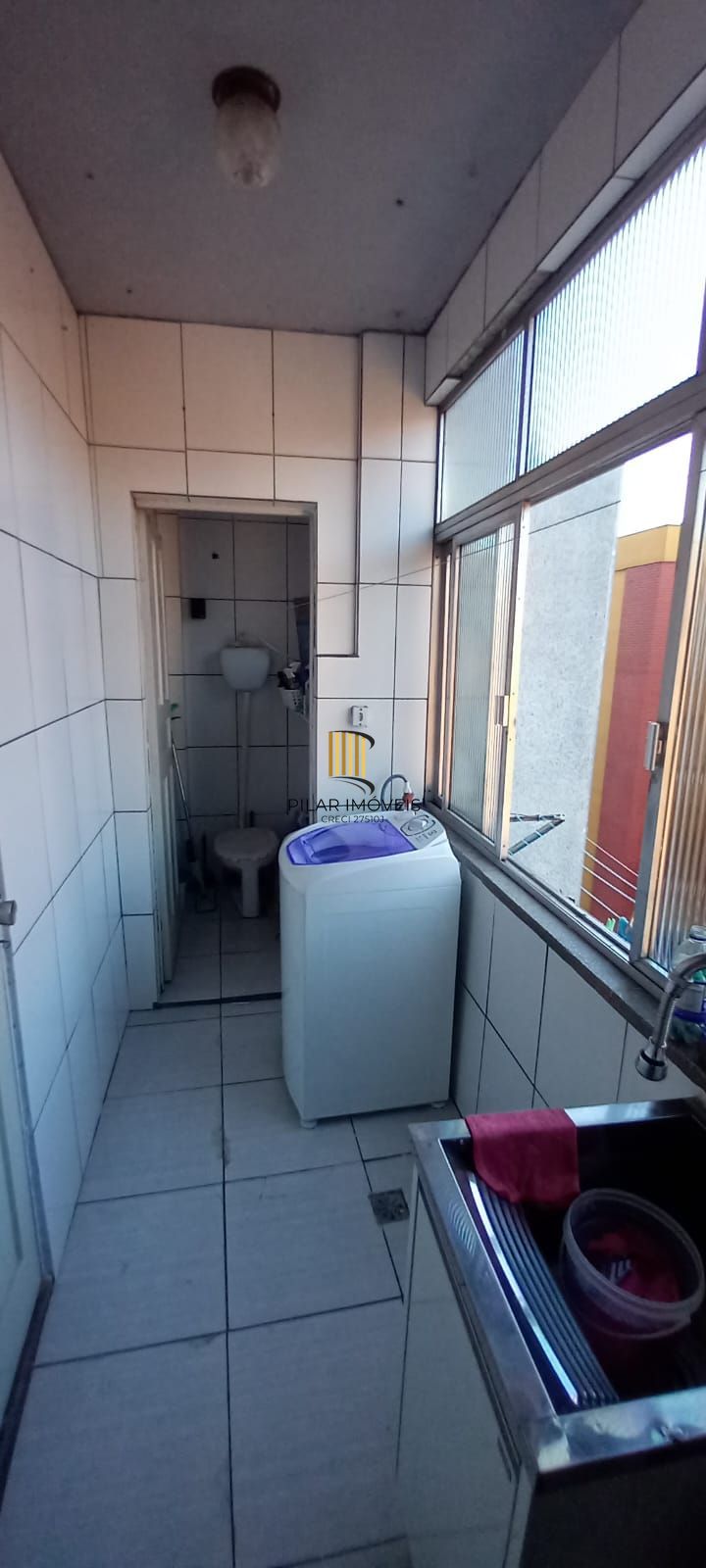 Apartamento com 2 quartos,1 vaga de garagem e elevador no bairro Navegantes
