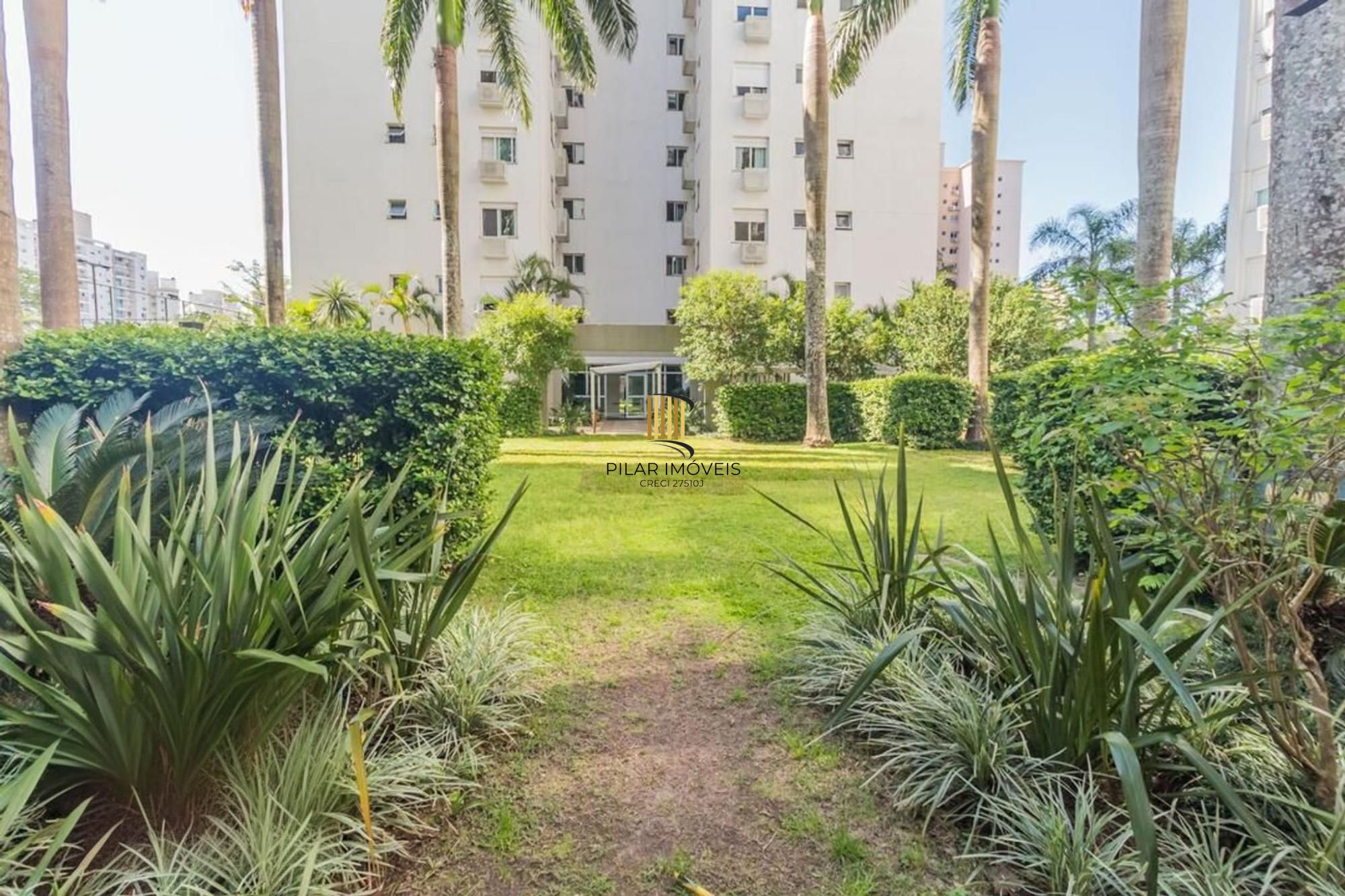 Apartamento 3 quartos, 3 suítes, elevador e 3 vagas bairro Passo da Areia.