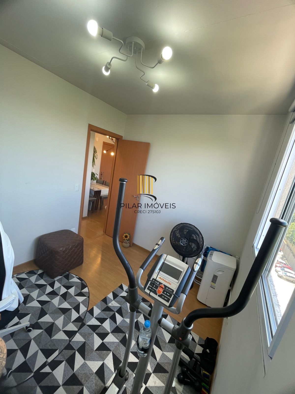 Apartamento com Sacada Linda Vista com 1 vaga de garagem Santa Fé Porto Alegre