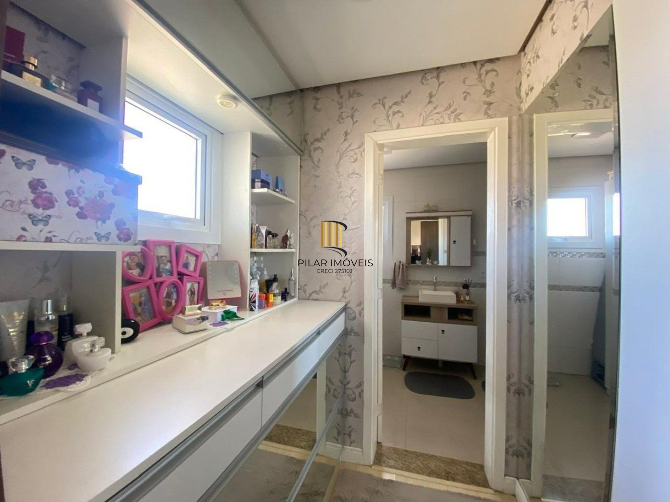 Casa de 3 quartos, 2 vagas de garagem cobertas no bairro Mato grande em Canoas.