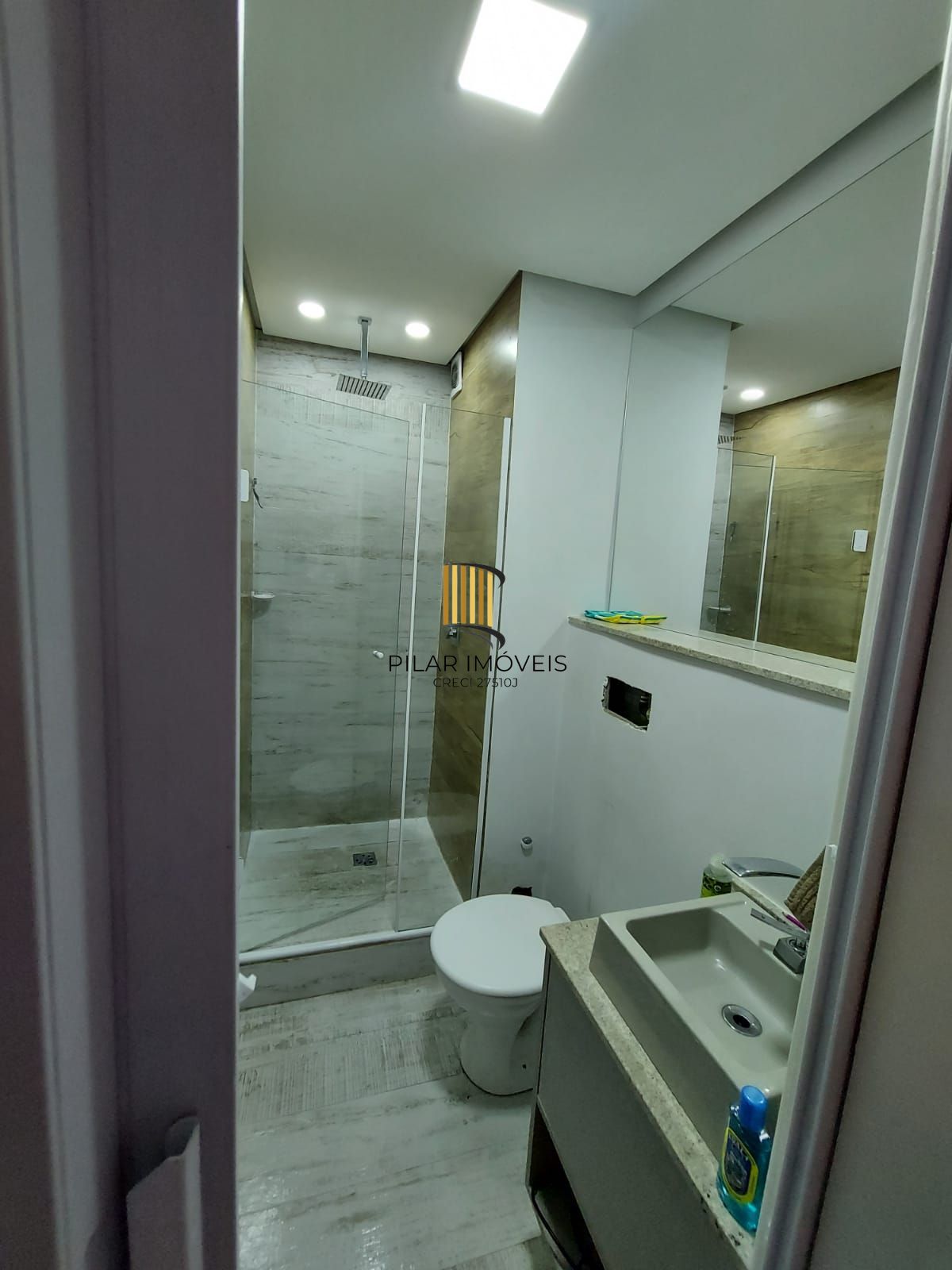 Apartamento 1 dormitório com elevador e vaga no Rubem Berta