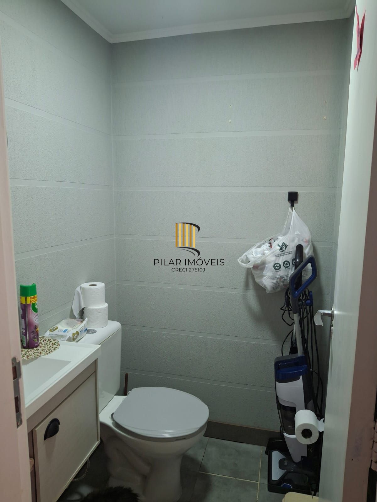 Casa em condomínio fechado de 3 dormitórios,2 vagas no bairro Parque Santa Fé.