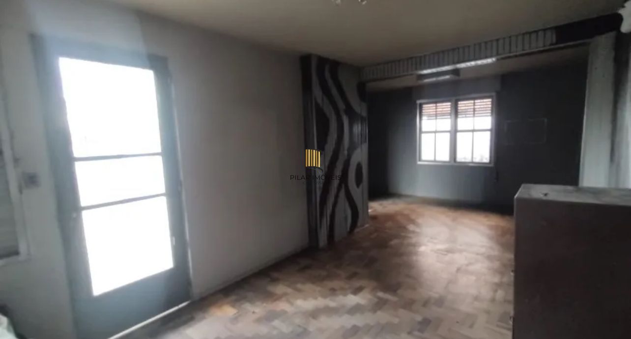 Casa com 3 Quartos e 3 banheiros à Venda, 120 m² por R$ 390.000