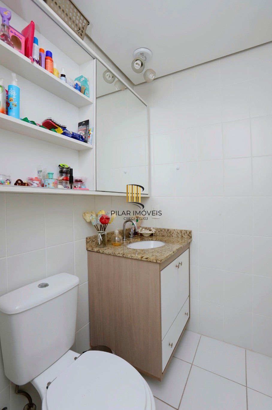 Apartamento 2 Dormitórios com Elevador e 2 Vagas à Venda no Jardim Carvalho