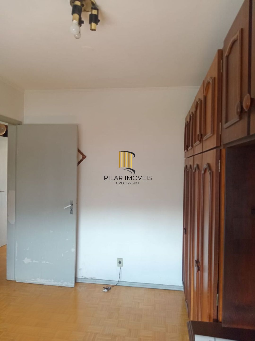 Apartamento de 2 quartos e elevador em Canoas.