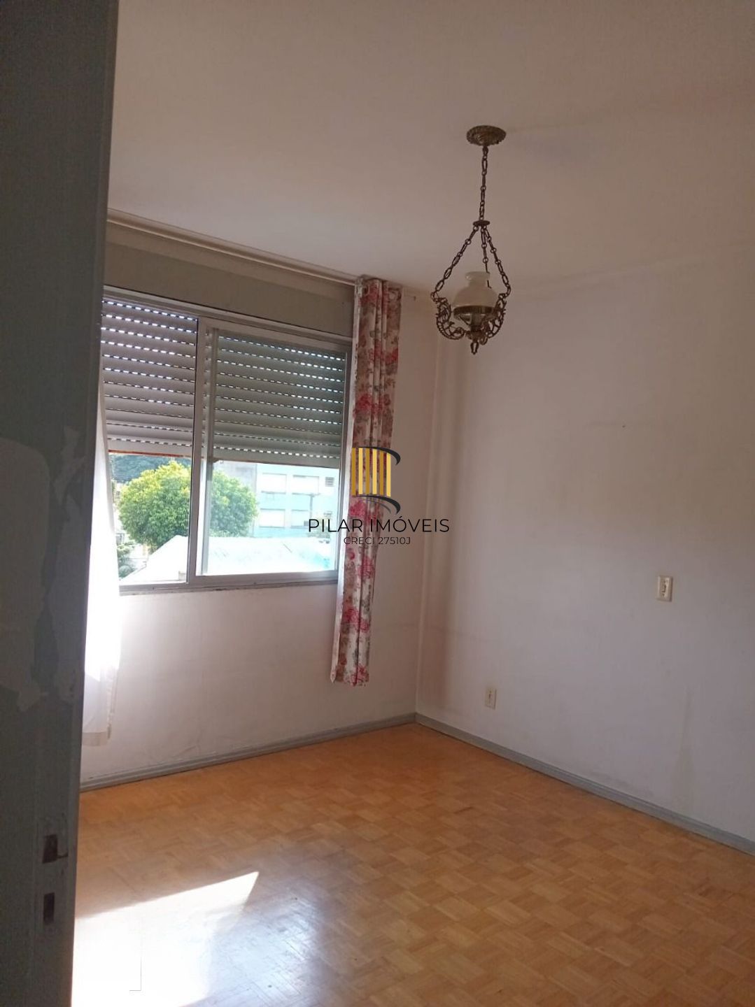 Apartamento de 2 quartos e elevador em Canoas.