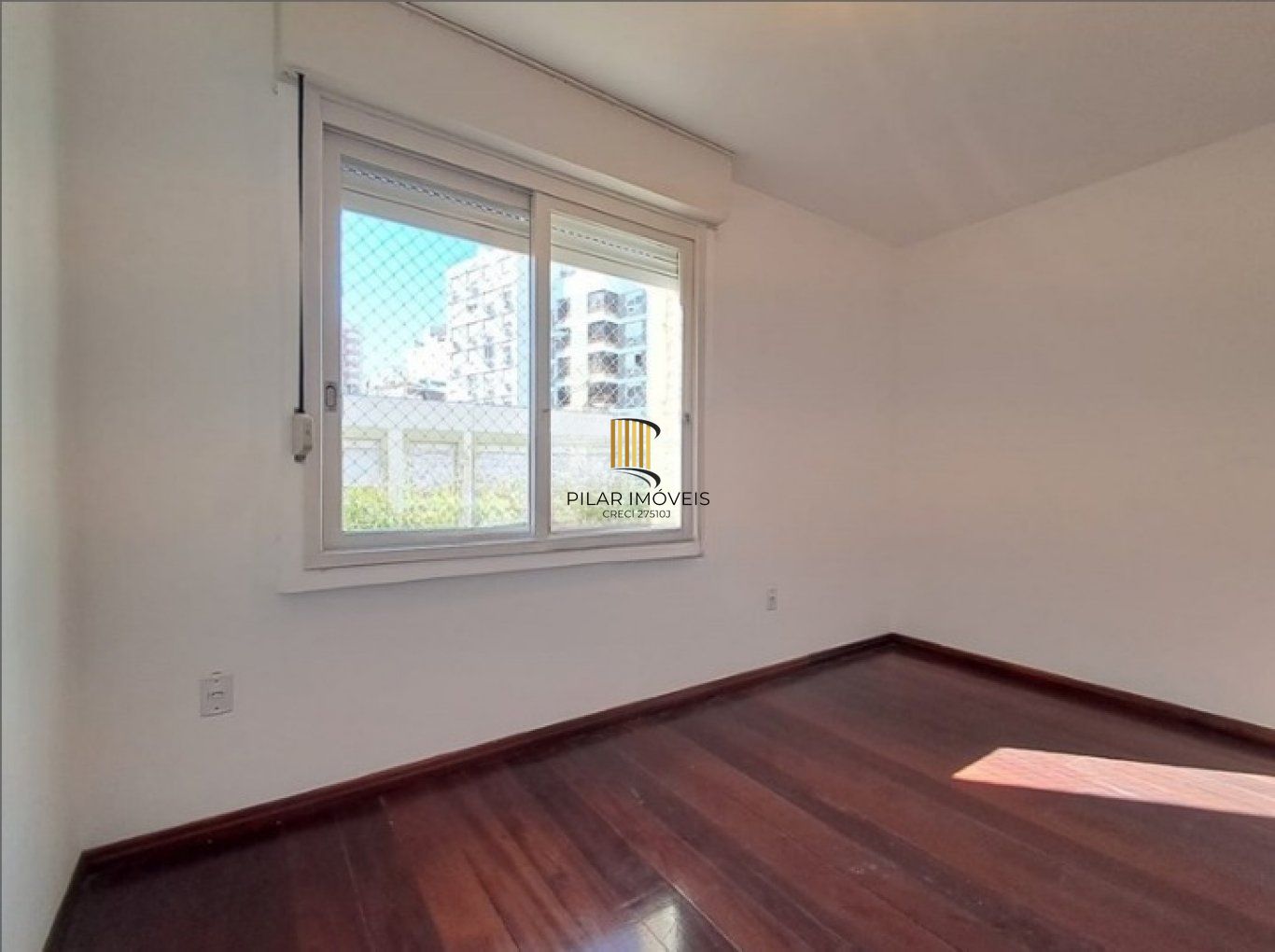 Apartamento com 2 quartos e 1 vaga à venda em Centro Histórico.