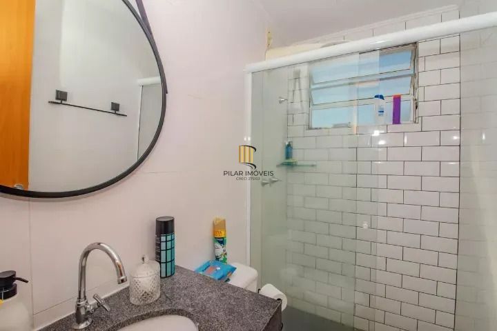 Apartamento 2 Dorm com Elevador e Vaga na Protásio Alves