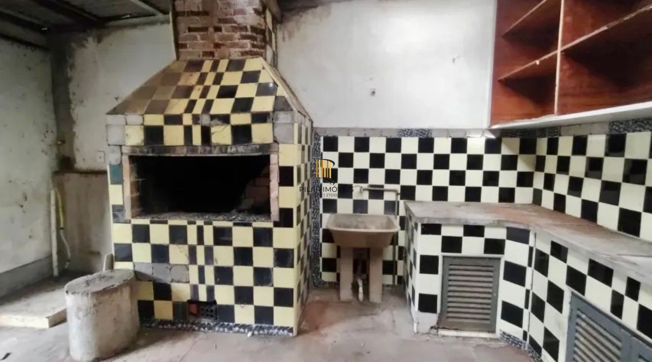 Casa com 3 Quartos e 3 banheiros à Venda, 120 m² por R$ 390.000