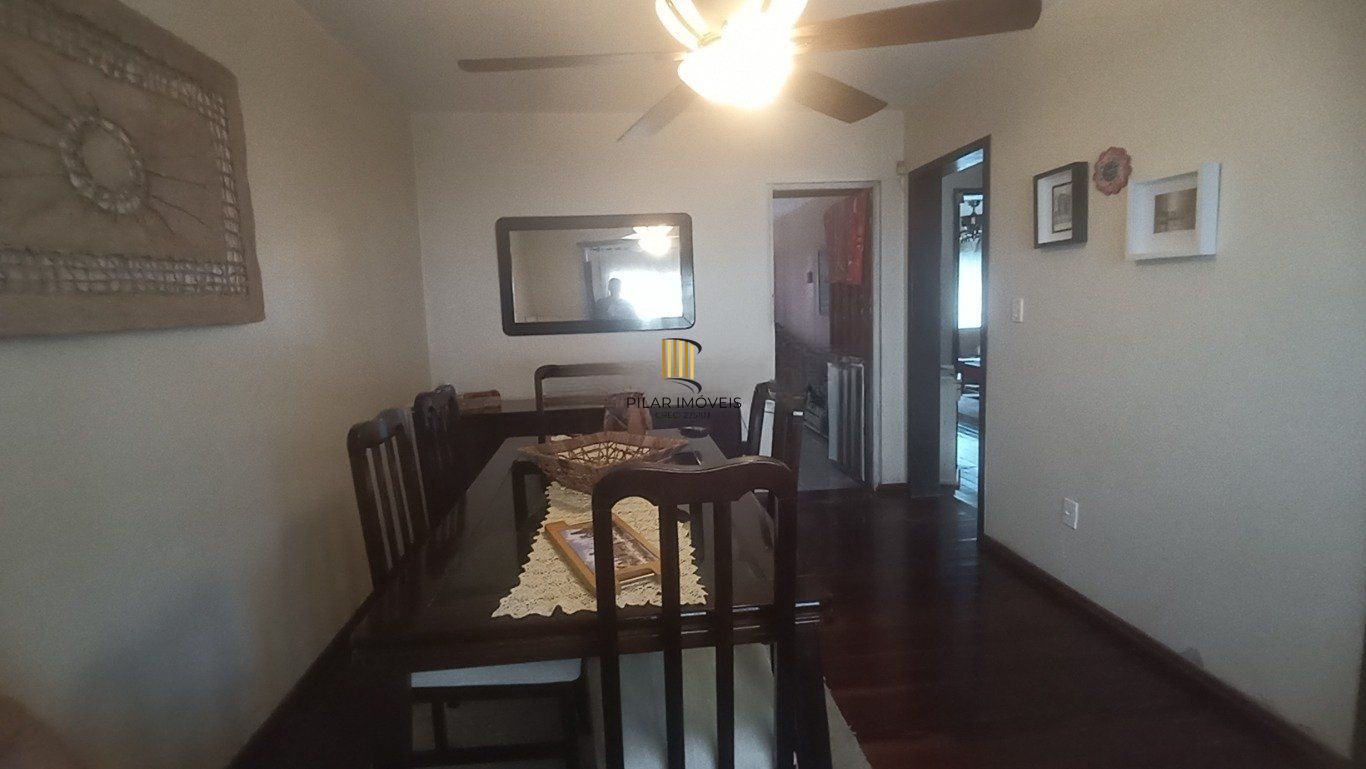 Casa de 3 dormitórios bairro Santa Fé