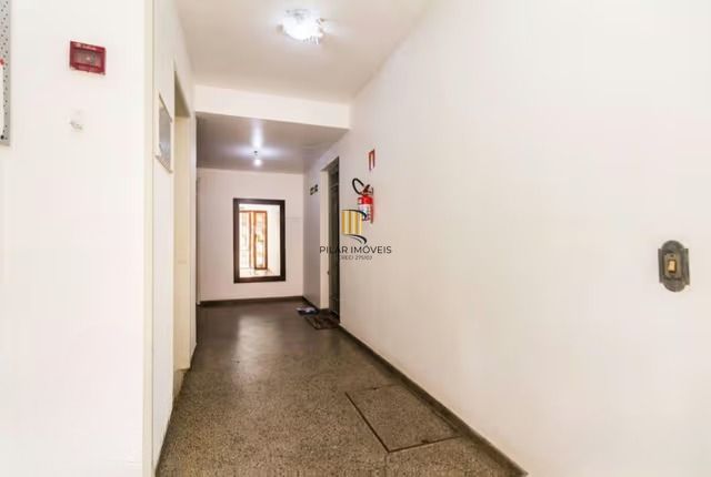 Apartamento de 1 dormitório no Bairro Jardim do Salso em Porto Alegre.