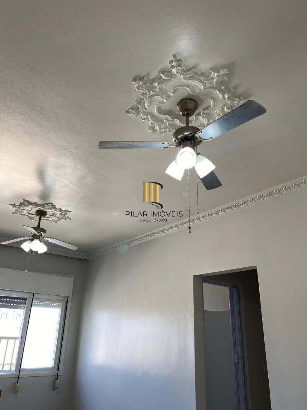 Apartamento JK com 1 quarto e com elevador  no bairro Farroupilha.