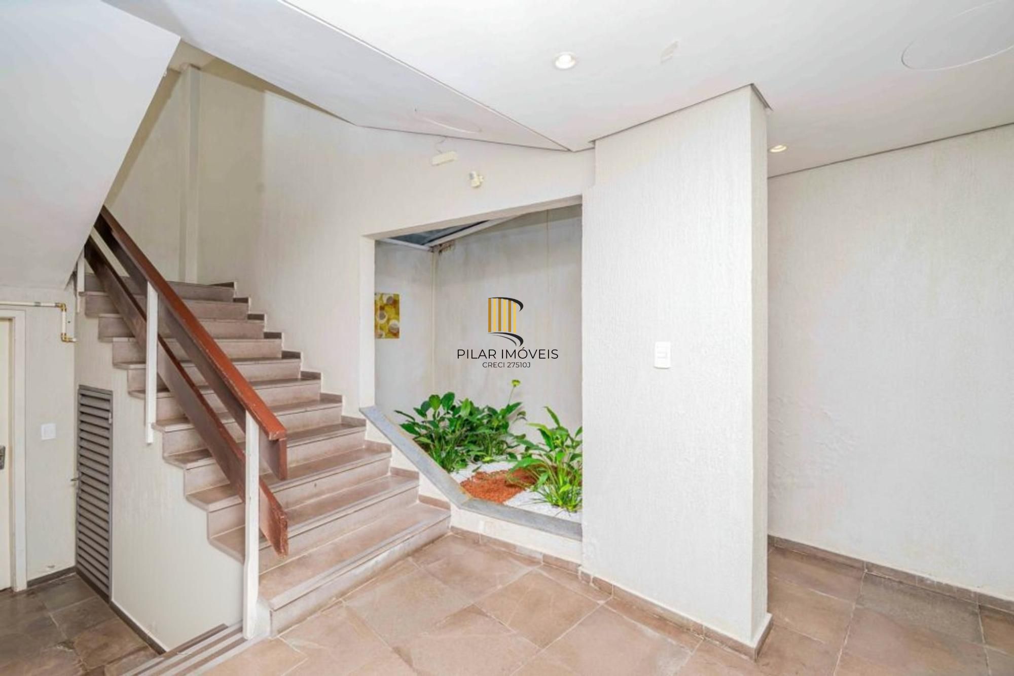 Apartamento garden com 2 quartos e 110m² à venda em Mont'serrat,