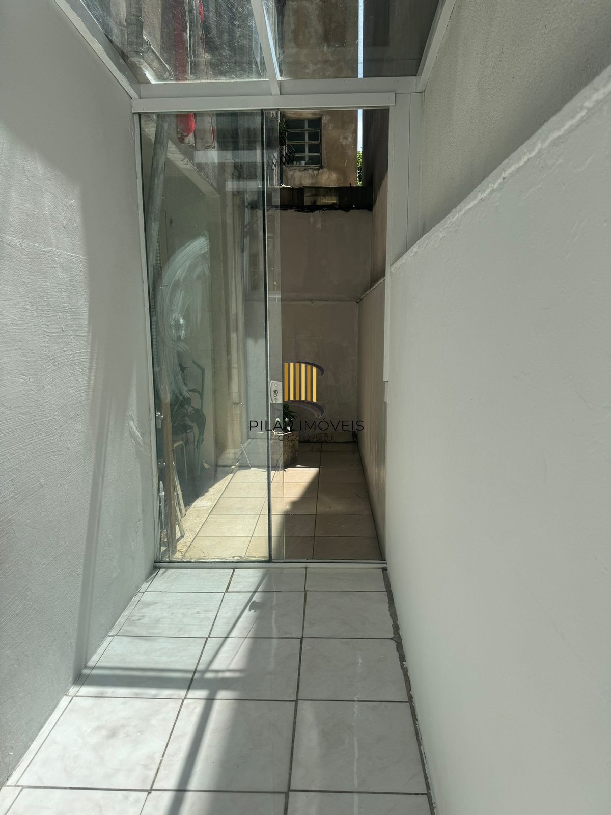 Apartamento térreo com 1 quarto no Bairro Santa Cecília/Bom Fim