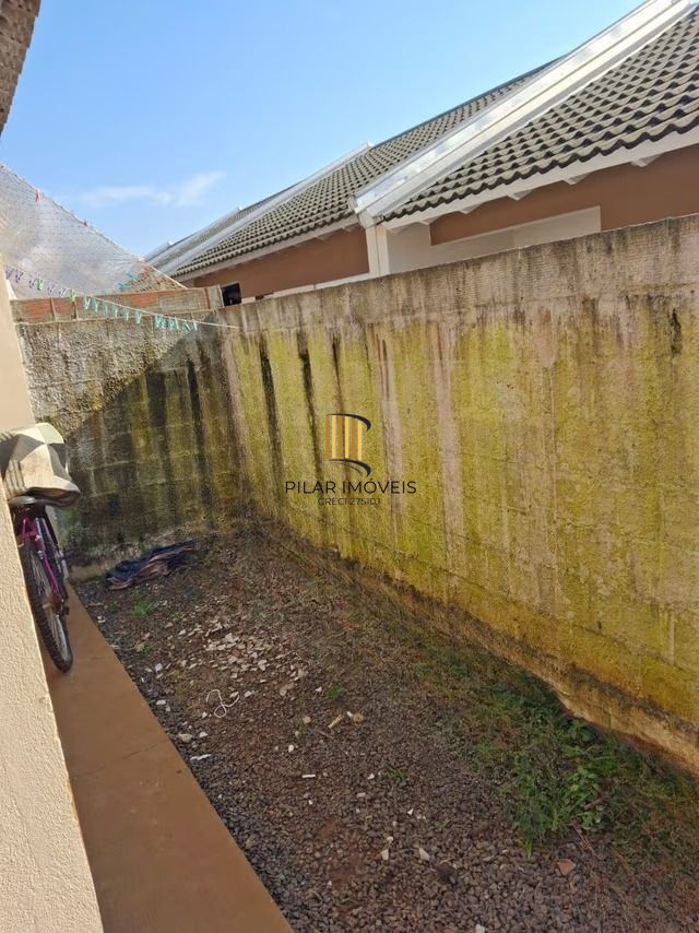 Casa em condomínio de 2 quartos, 1 vaga de garagem em Cachoeirinha.