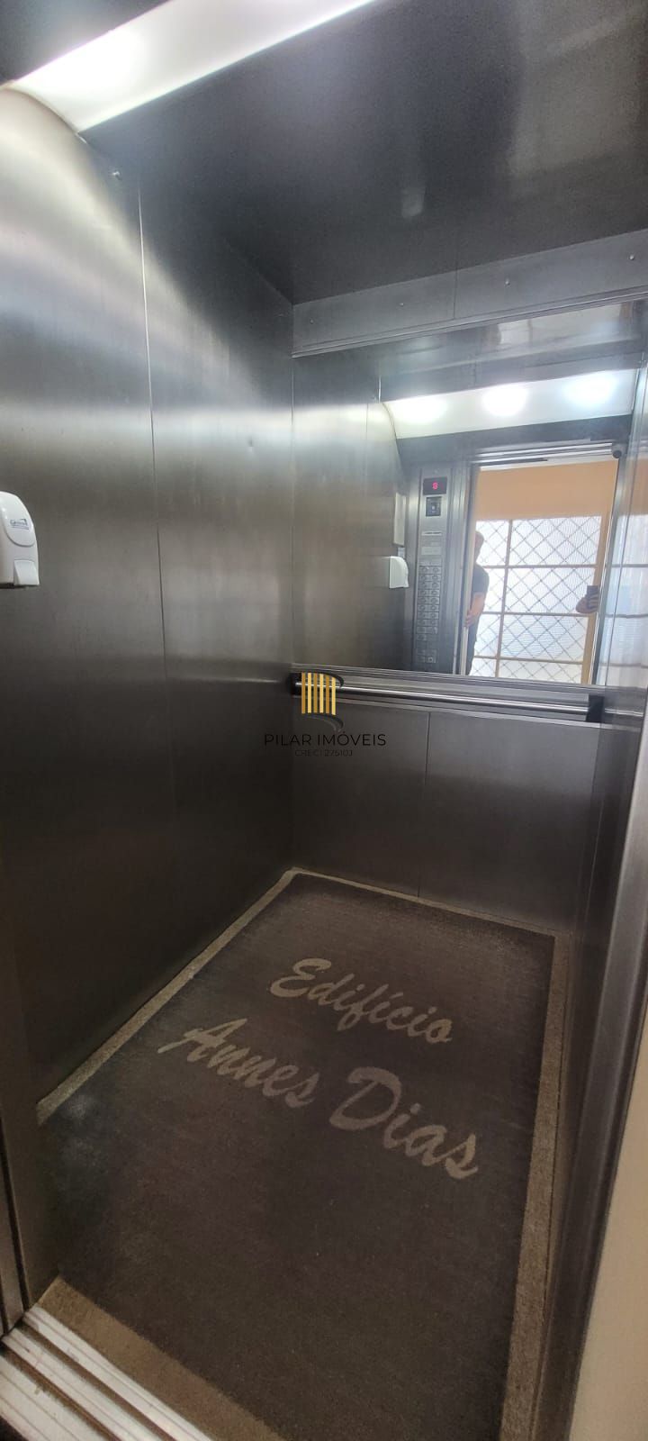 Sala Comercial em frente a Santa Casa - Centro de Porto Alegre