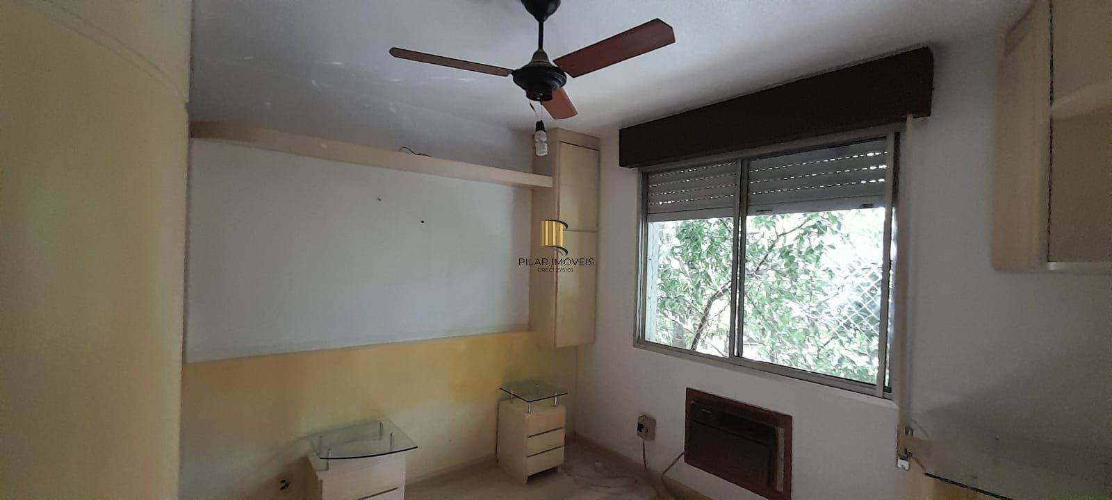 Apartamento de 1 quarto, elevador, 1 vaga coberta no bairro Partenon