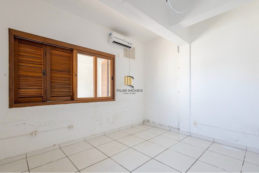 Casa com 4 quartos, 7 vagas e pátio no Bairro Higienópolis