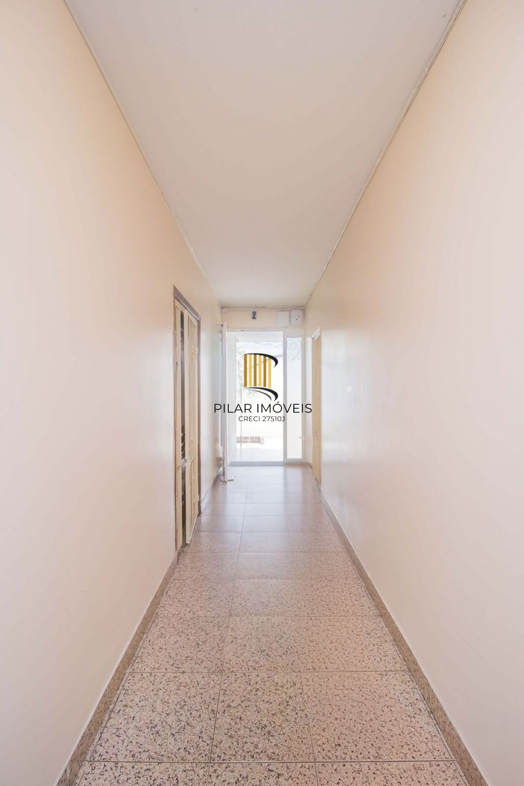 Apartamento à venda com 2 quartos 57 m²
