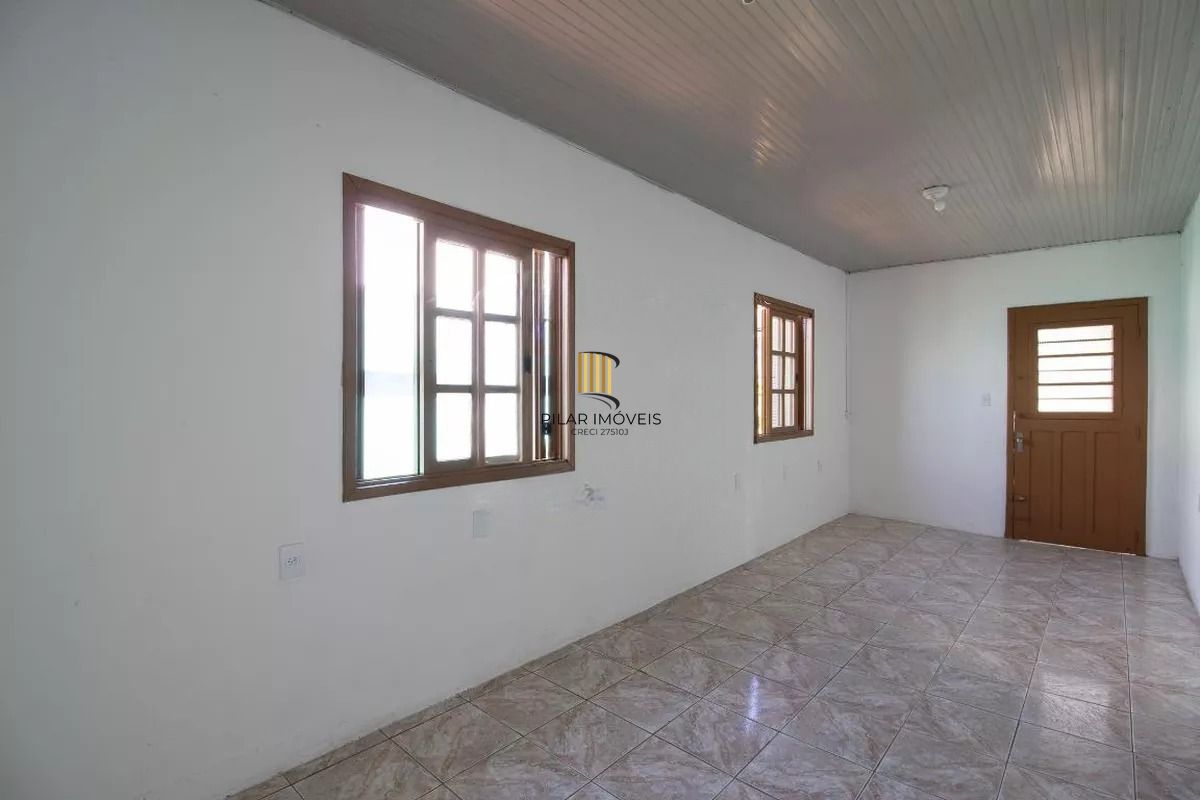 Casa 300m² à Venda na Vila Ipiranga . 2 Quartos, 2 Vagas, Salão e Churrasqueira
