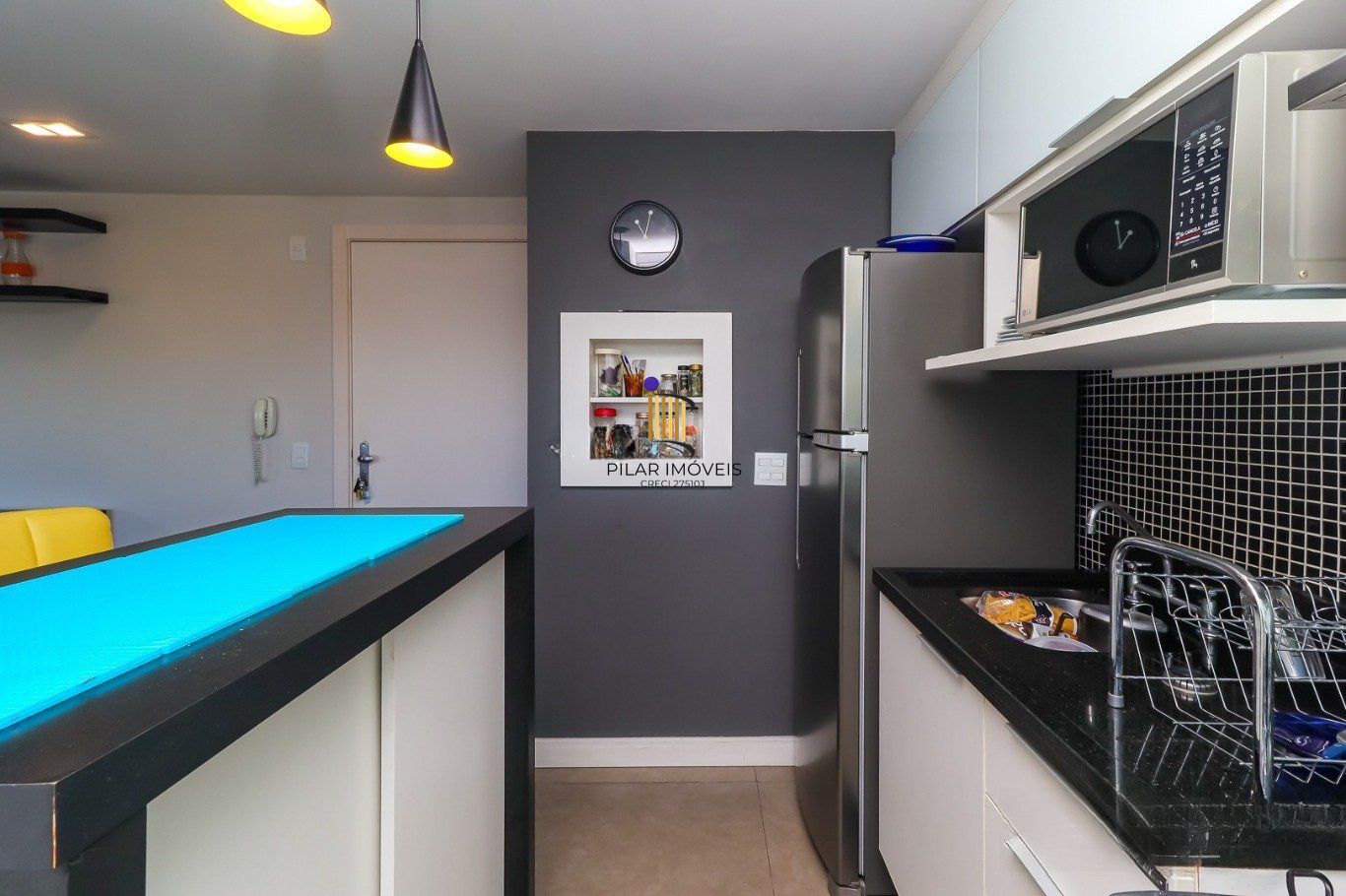 Apartamento de 3 dormitórios e 1 vaga de garagem no bairro Azenha/Porto Alegre.