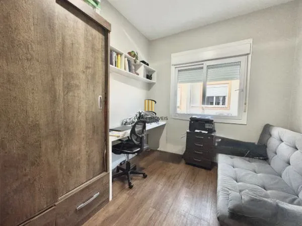 Casa em condomínio com 3 quartos e 2 vagas de garagem em Canoas.