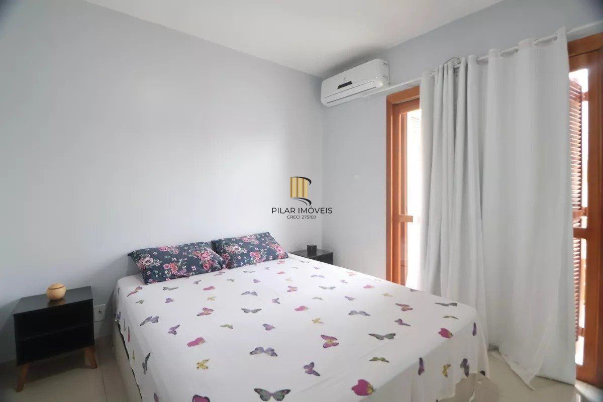 Casa de 2 quartos e 2 vagas de garagem no bairro São José Canoas.