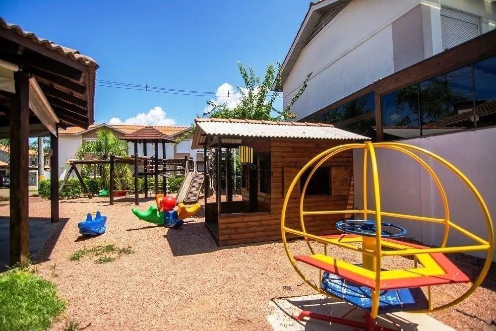 Casa de 2 dormitórios e 2 vagas de garagem em Canoas.