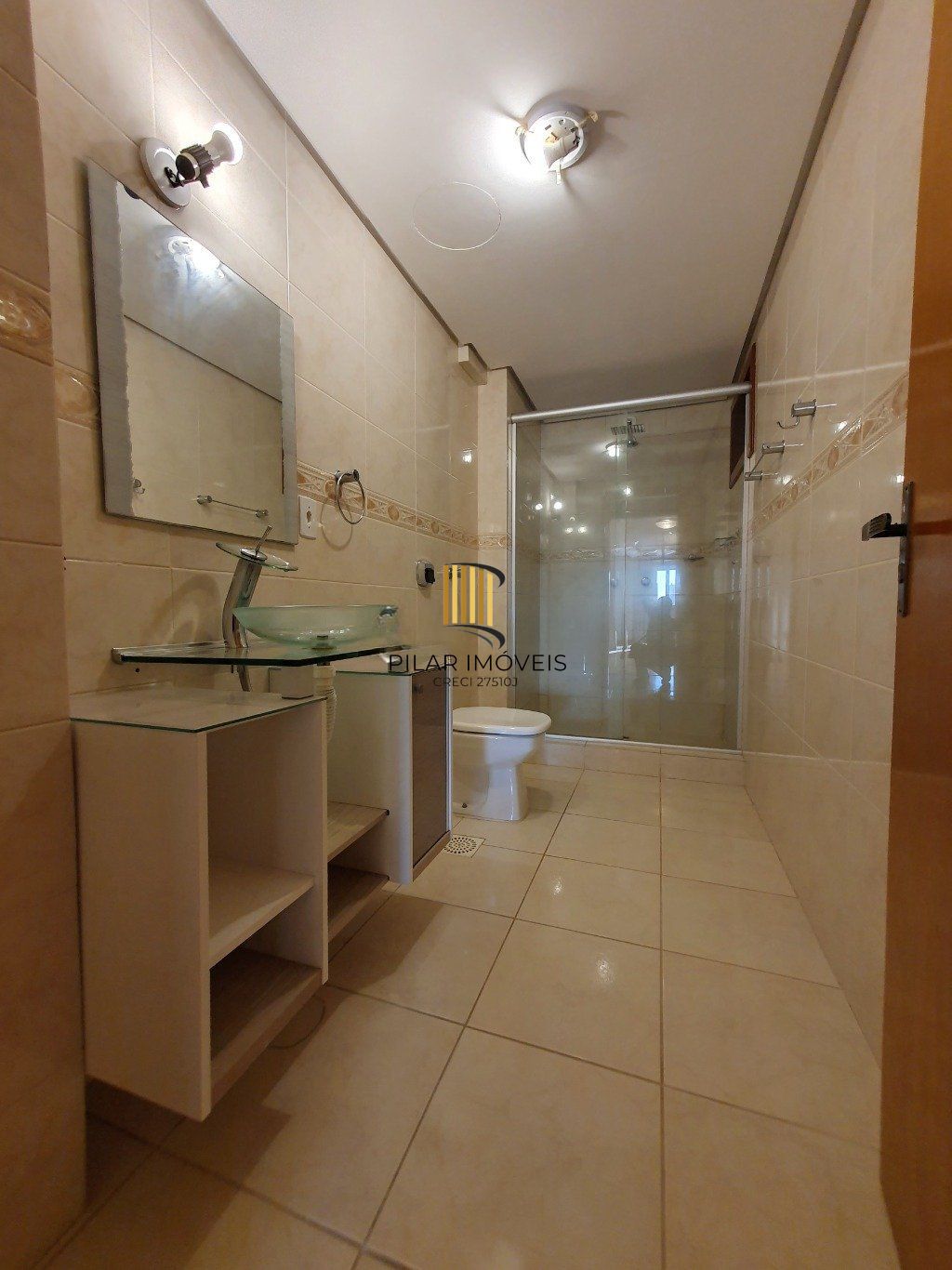 Apartamento com 3 quartos com 1 vaga de garagem localizado no centro de Canoas