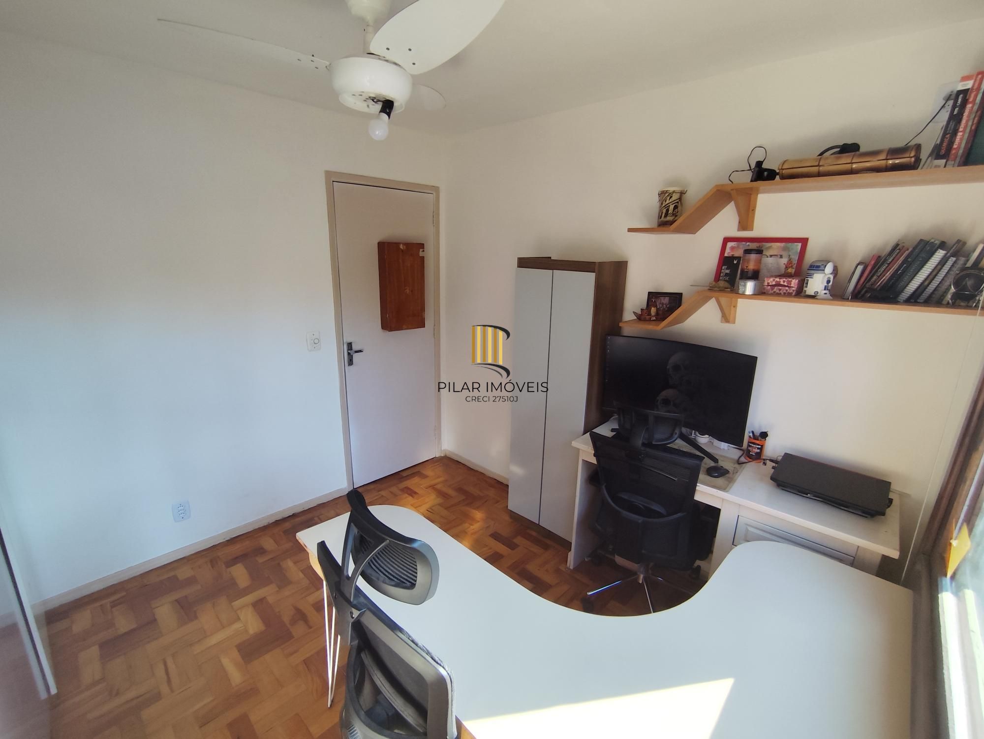 Apartamento semi mobiliado de 2 quartos e 2 vagas no bairro Petrópolis