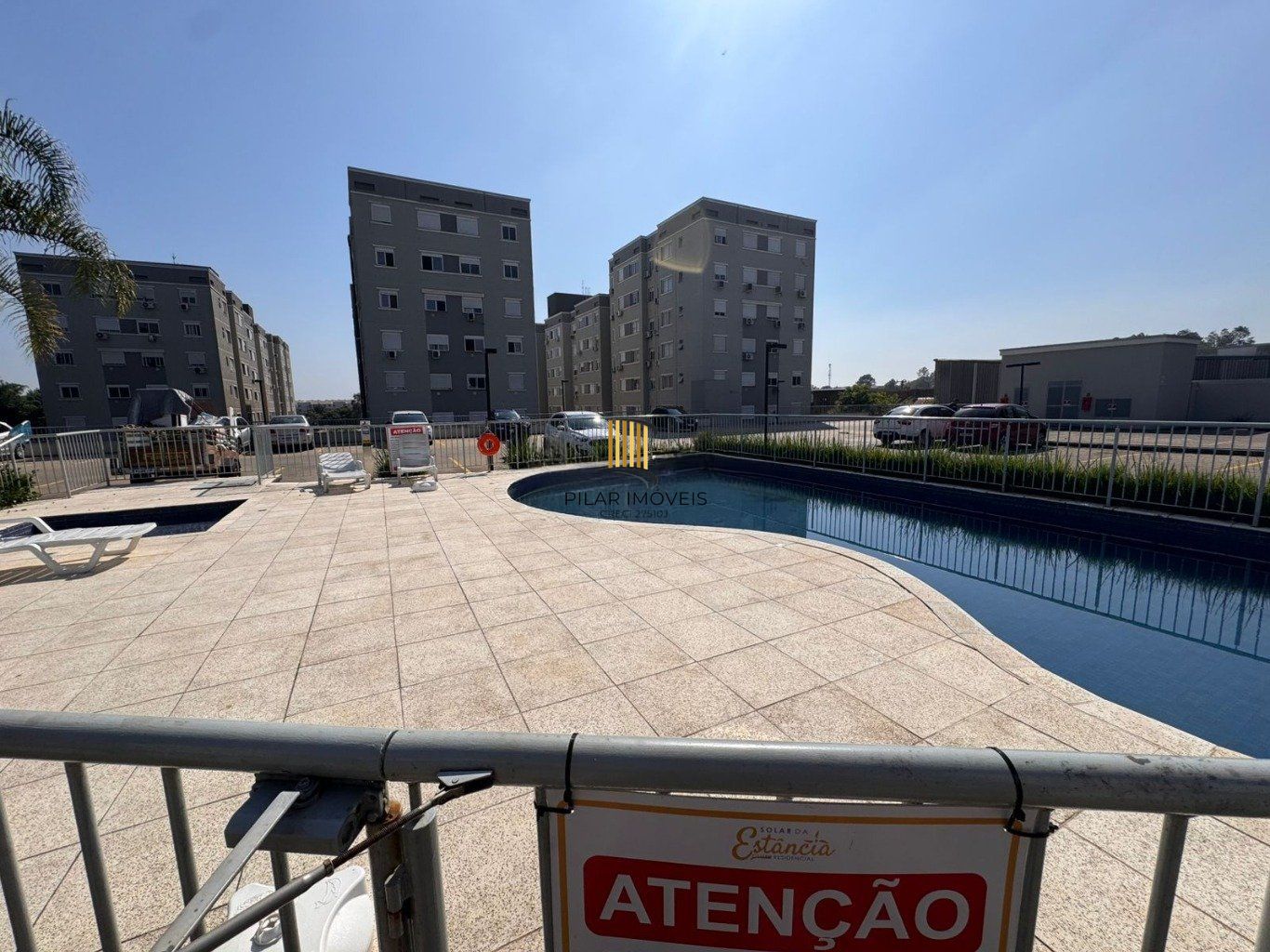 Apartamento de 2 dormitórios, elevador e 1 vaga de garagem em Canoas.