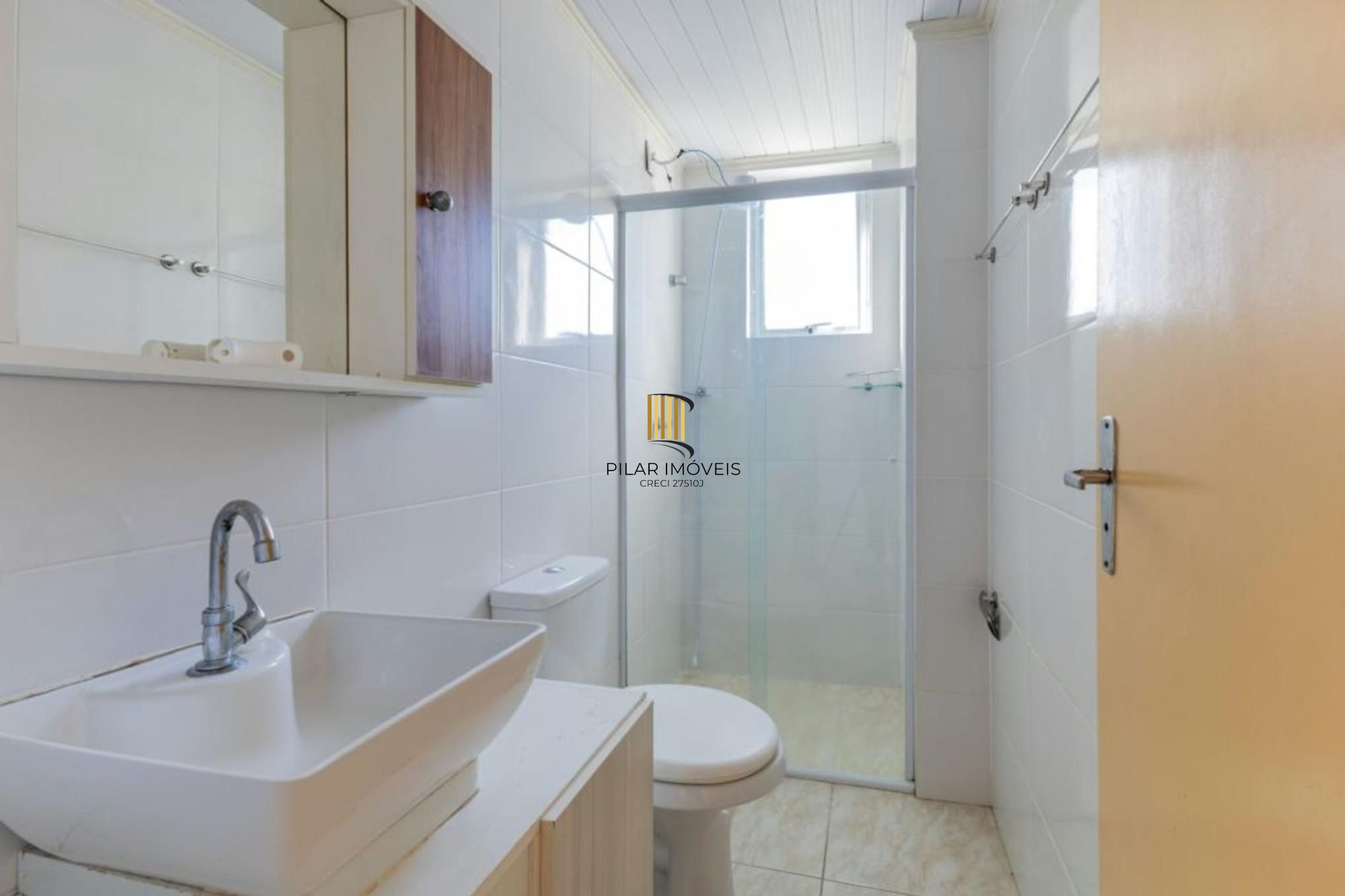 Apartamento com 2 quartos, vaga coberta e sol da manha no bairro Santana