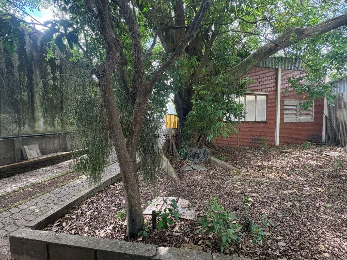 Casa de 3 quartos e 5 vagas de garagem em Canoas.