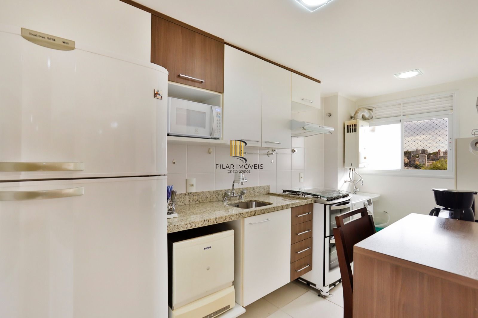 Apartamento de 2 dormitórios no bairro Jardim Lindóia