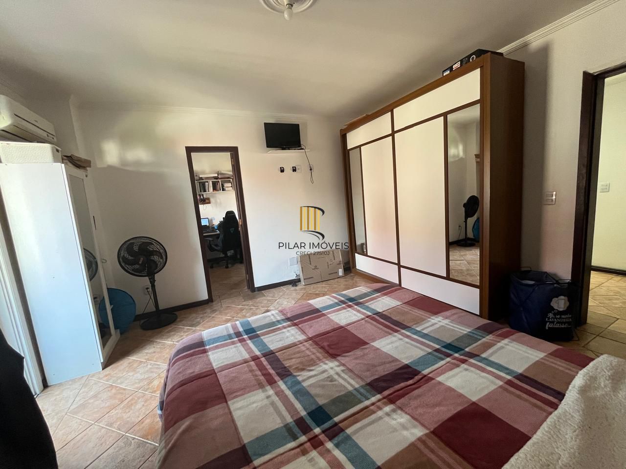 Casa triplex em condomínio no Ecoville com 2 suítes