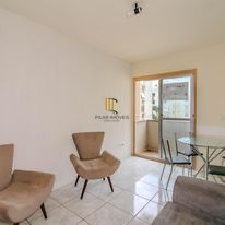 Apartamento 2 dormitórios com Sacada e 1 vaga de garagem na Rua Sadi Castro.