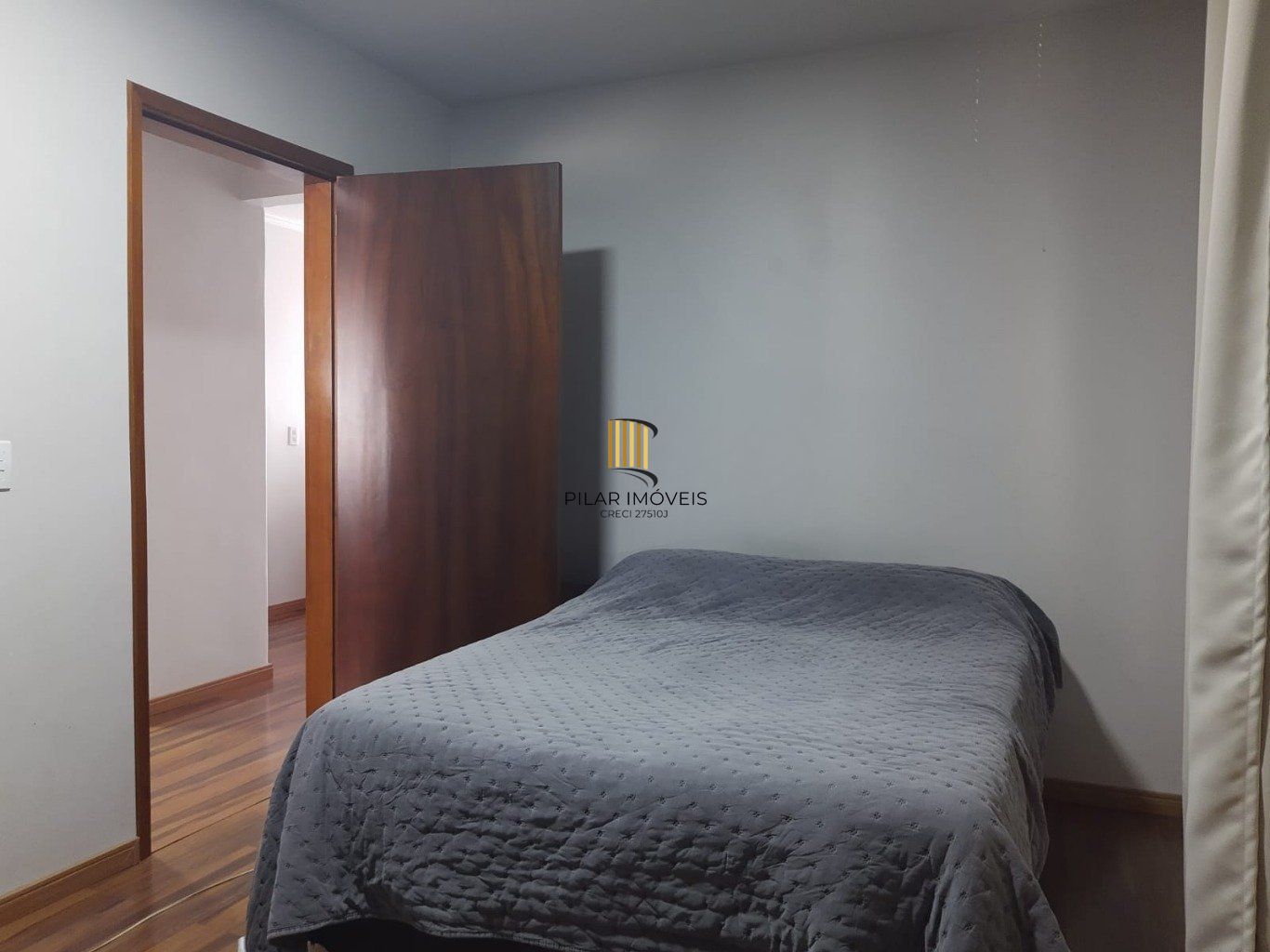 Apartamento Duplex de 2 dormitórios,  1 vaga de garagem em Cachoeirinha.