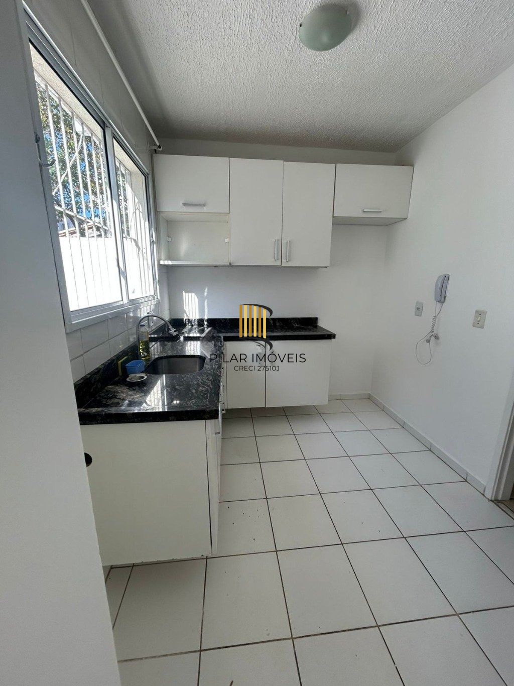 Casa em condomínio de 2 quartos 1 vaga de garagem em Canoas.