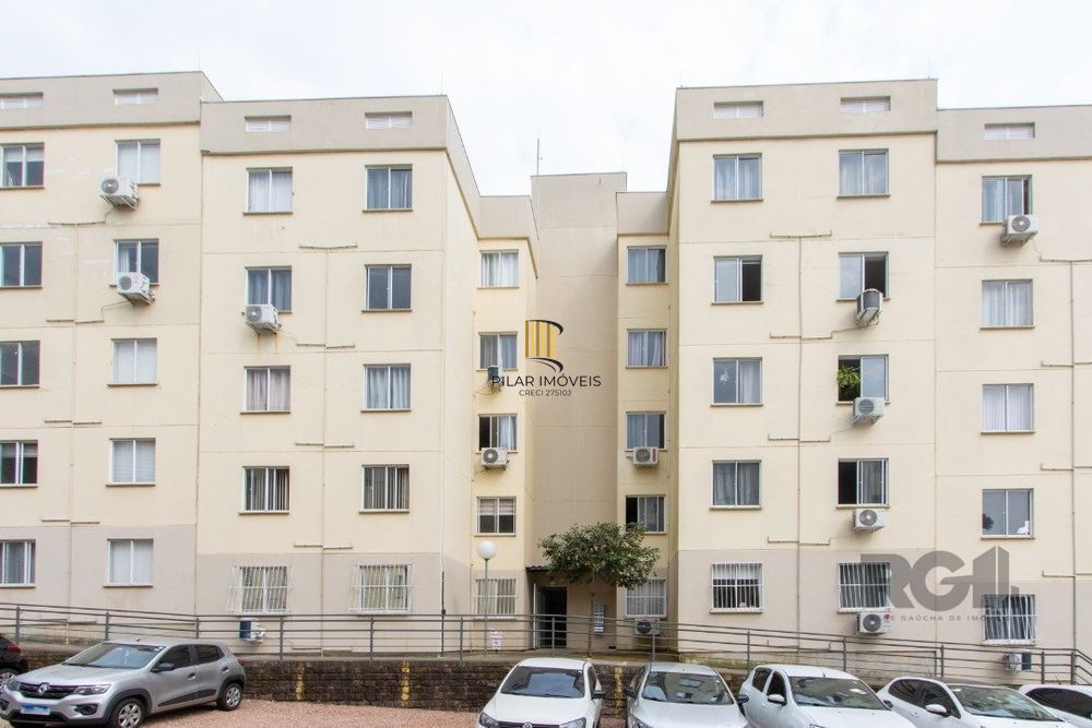 Apartamento térreo de 2 quartos, portaria 24 horas no bairro Glória.