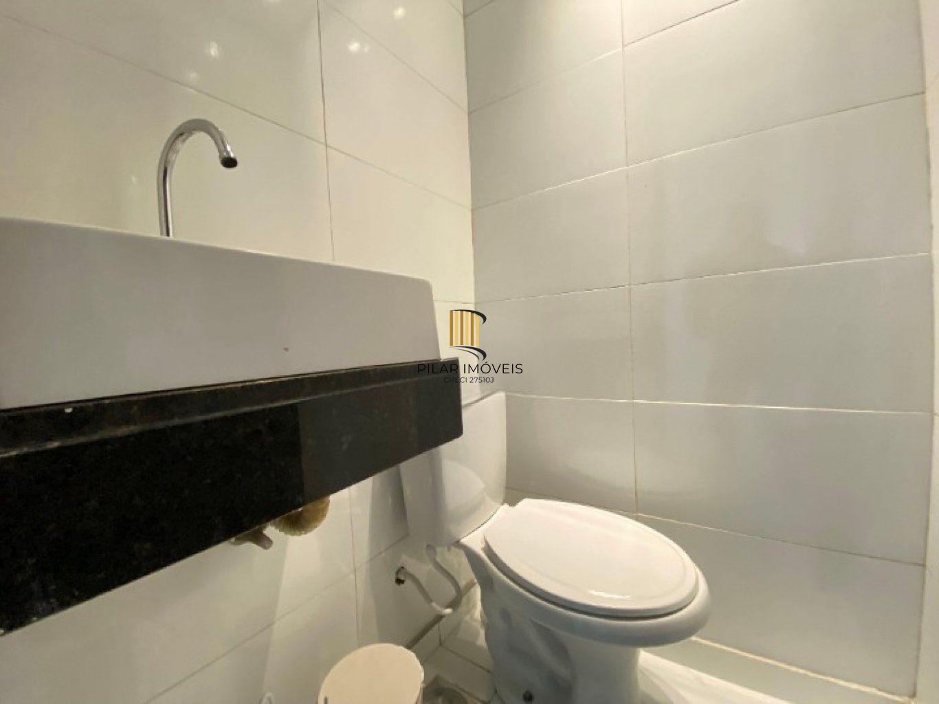 Casa com 3 Dormiórios, 2 vagas de garagem no bairro Harmonia em  Canoas.