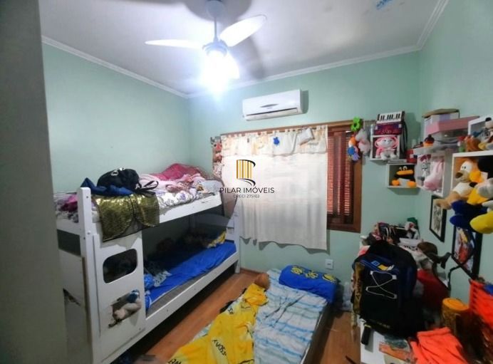 Casa de 4 quartos,suíte,churrasqueira no bairro Nonoai