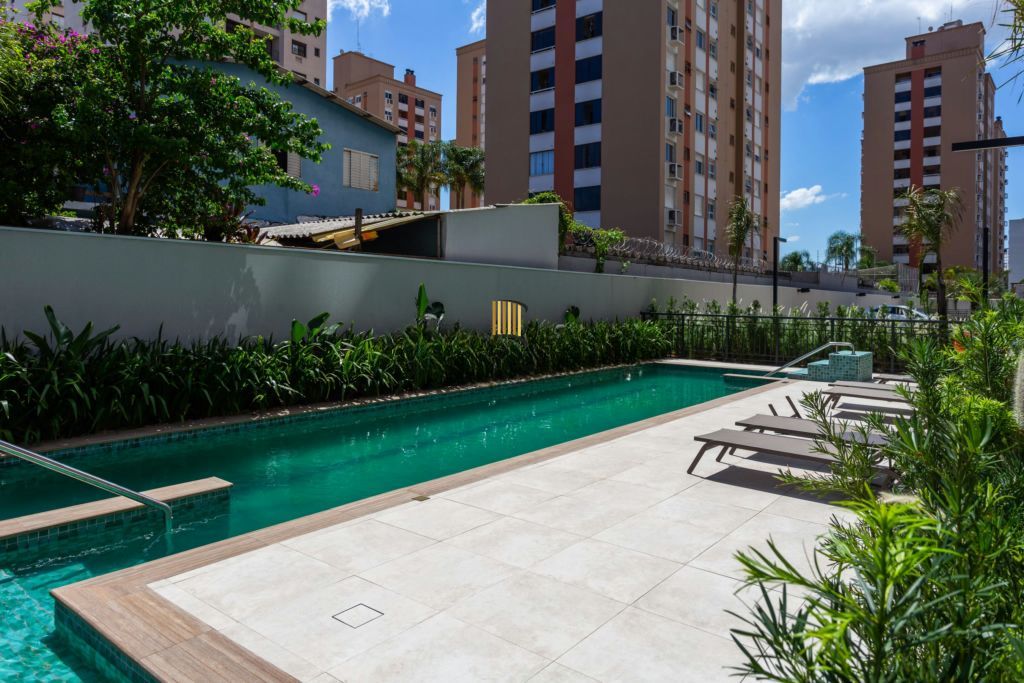 Apartamento com Elevador, Piscina, 1 Quarto no Bairro Partenon.