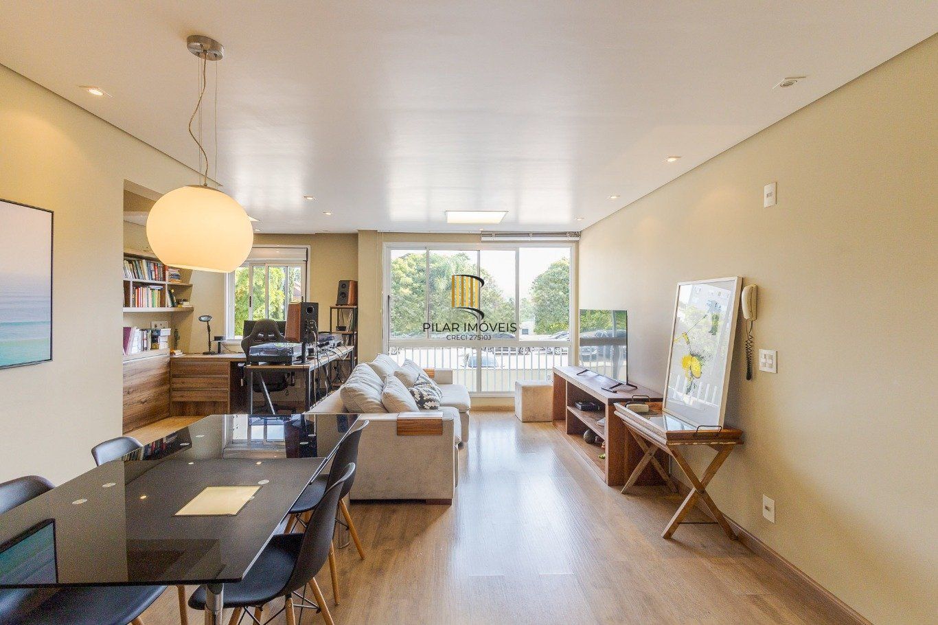 Apartamento de 2 quartos e 1 vaga de garagem no Bairro Partenon Porto Alegre.