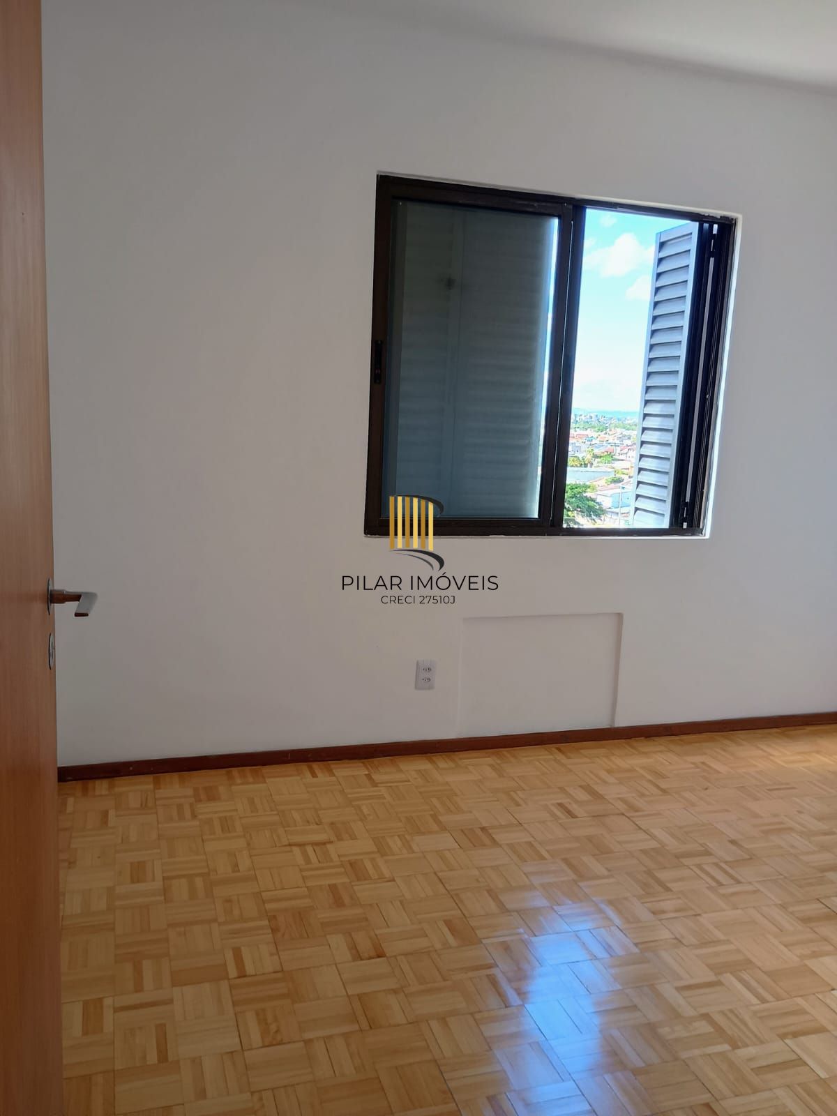 Apartamento de 3 dormitórios no bairro Sarandi