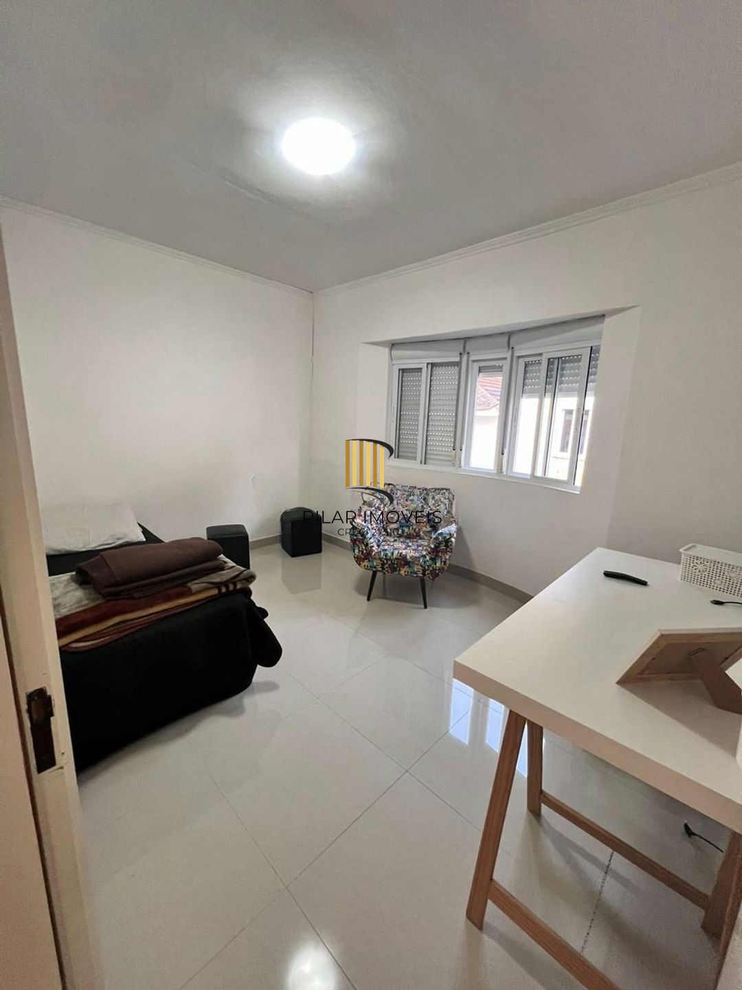 Casa em condomínio de 3 quartos no Bairro Teresópolis Porto Alegre.